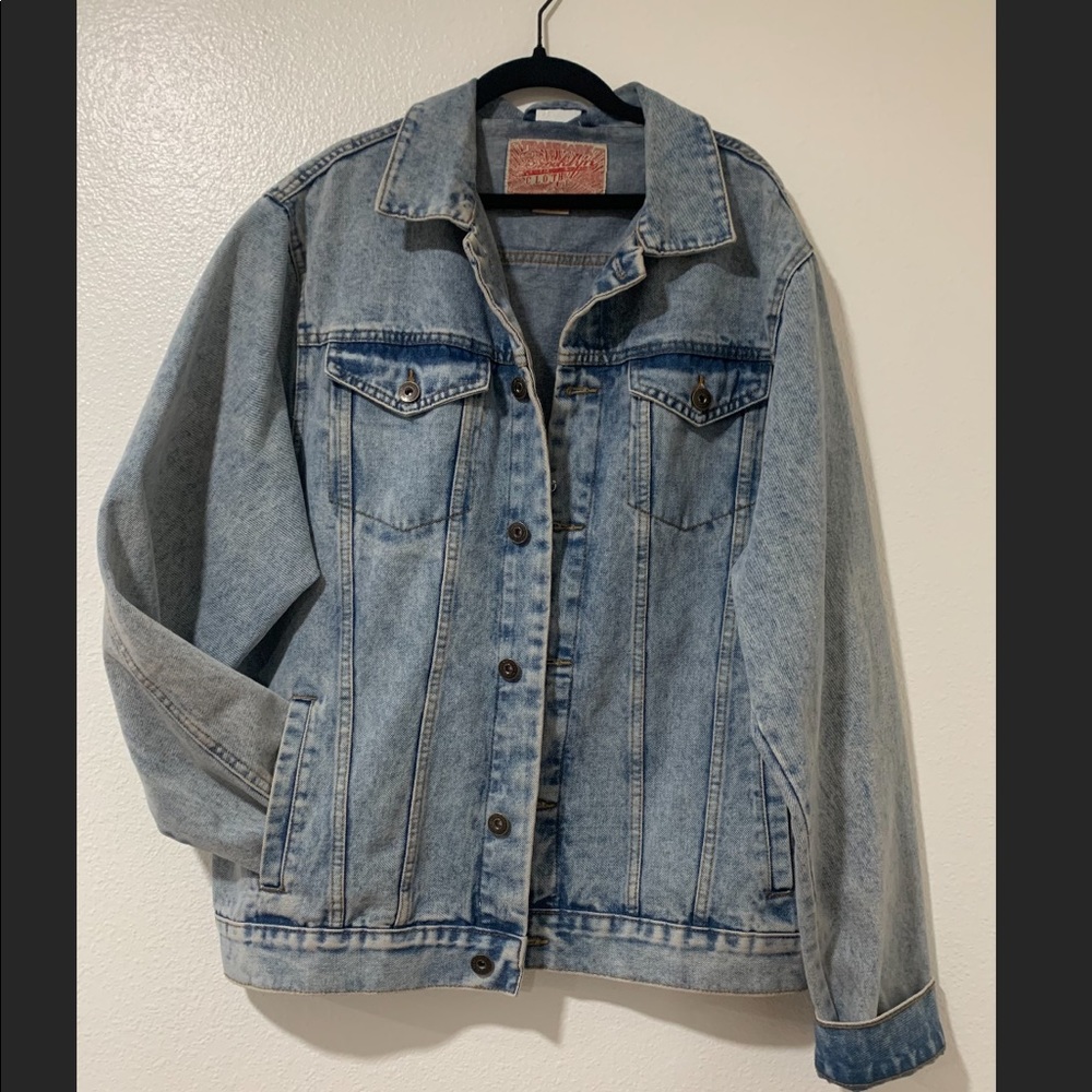 LIKE NEW! Blue jeans jacket with vintage feel in size Large